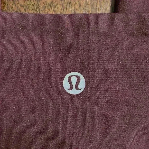 Lululemon crop legging - Picture 4 of 8